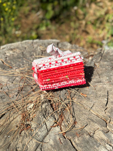 Red and White Fat Quarter Bundle 15 fat quarters